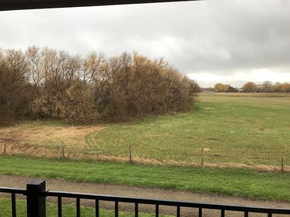 2930 Warbler Way #B - Photo 5 of 50