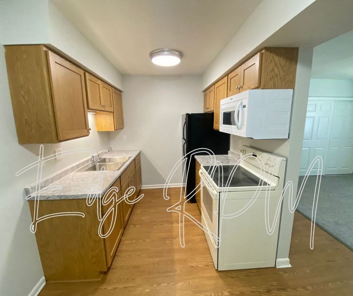 Willow Run Heights - Photo 3 of 31