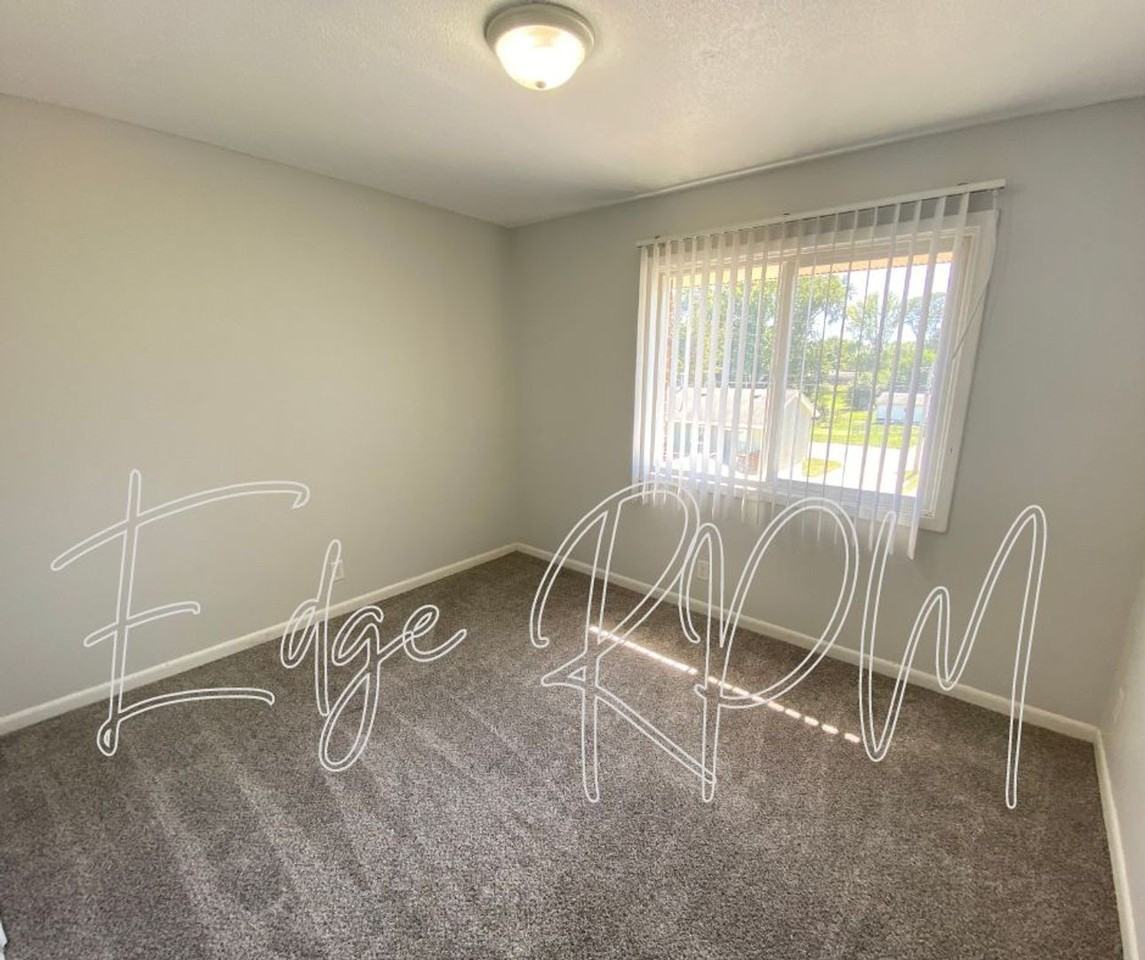 Willow Run Heights - Photo 6 of 31