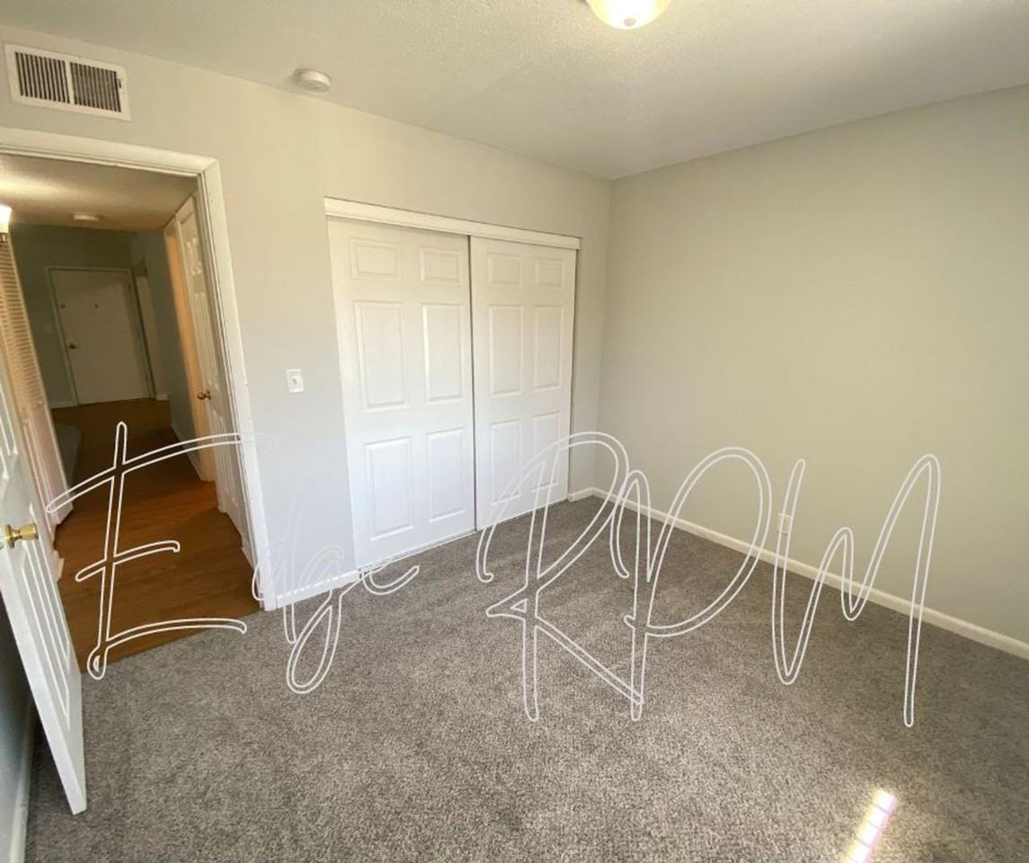 Willow Run Heights - Photo 7 of 31