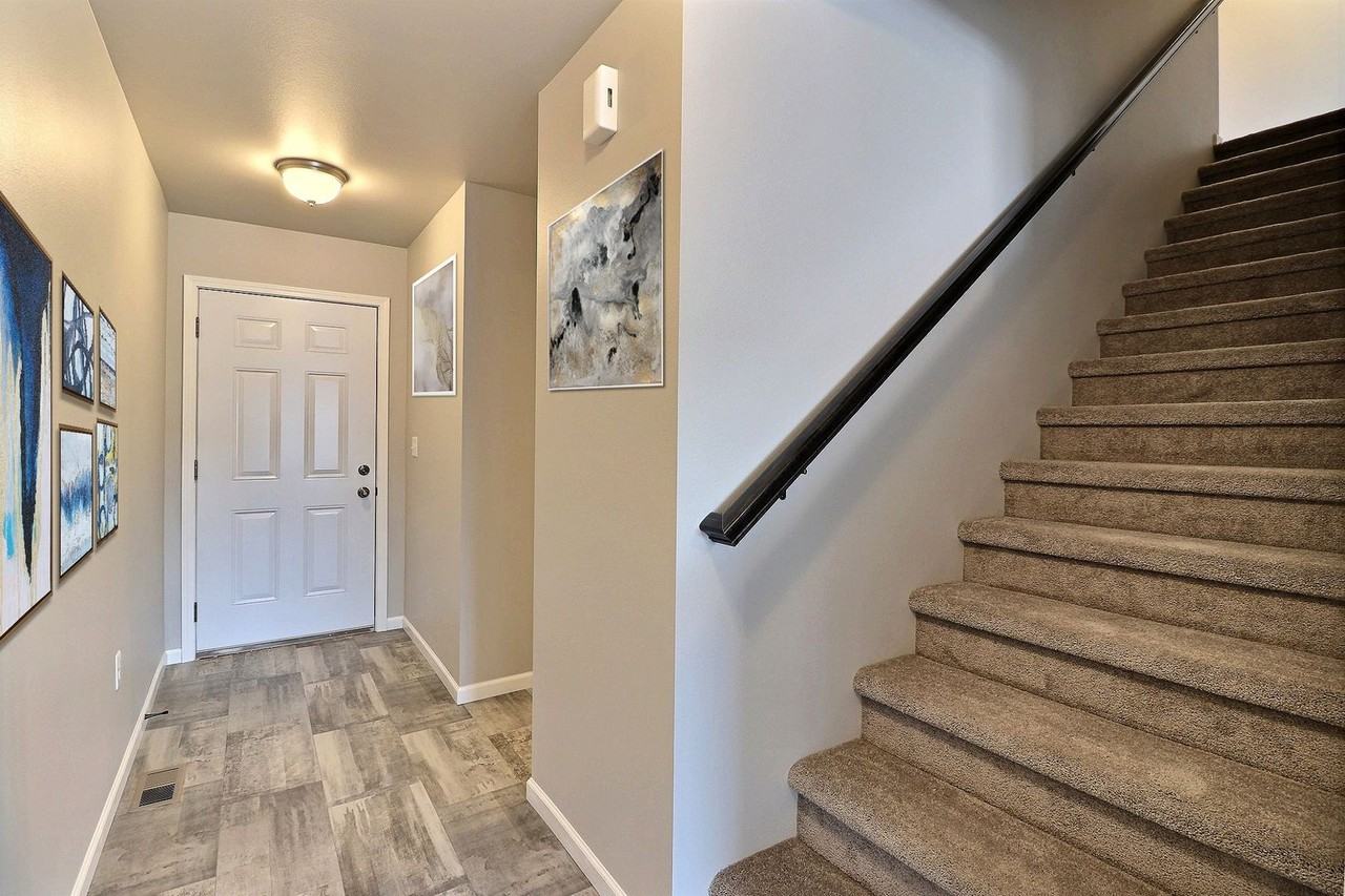 4406 Serenity Ct - Photo 3 of 6