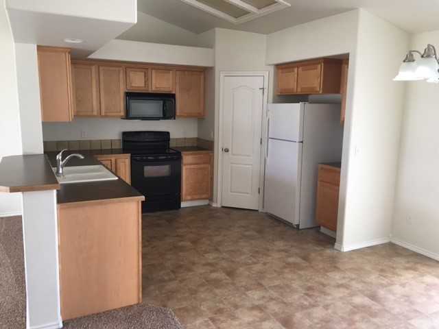 79 S Babbling Brook Way - Photo 2 of 6