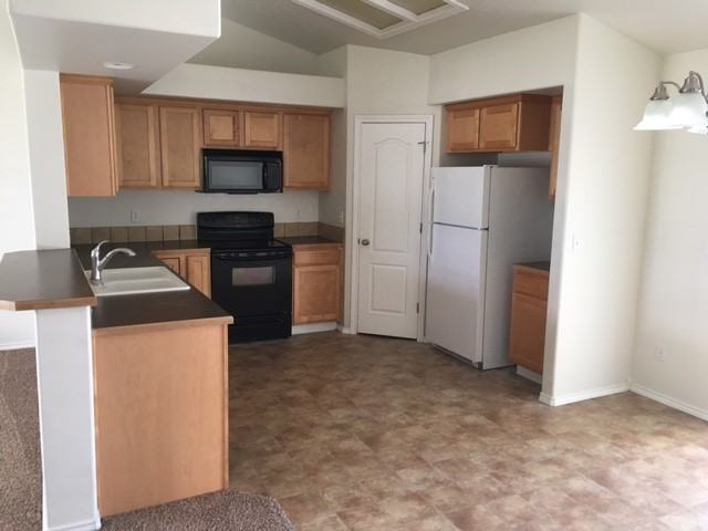 79 S Babbling Brook Way - Photo 3 of 6