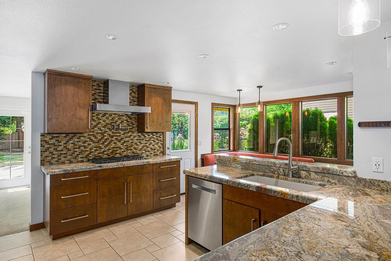 16711 Se 46th St - Photo 4 of 23