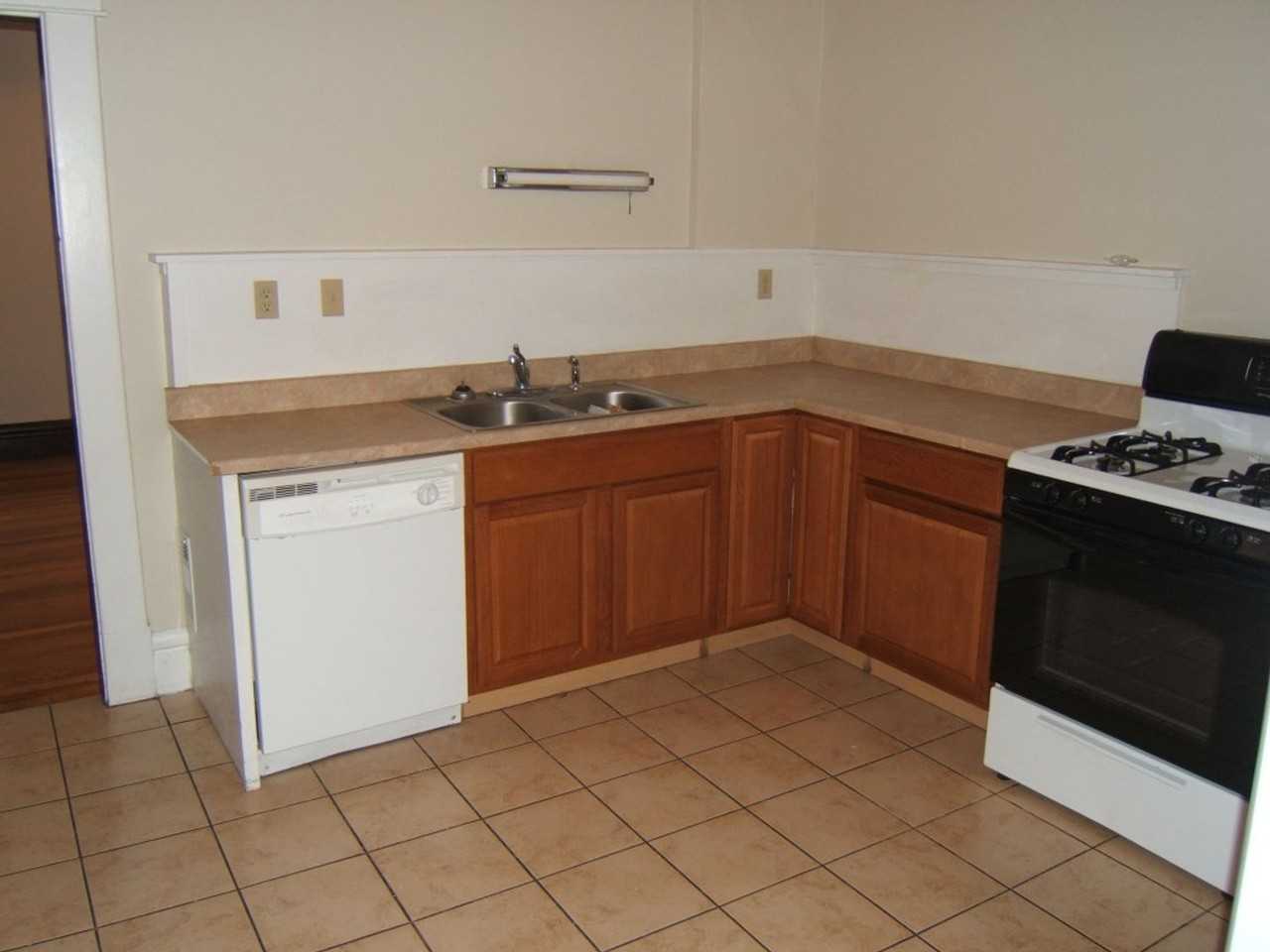 172 E Frambes Ave - Photo 7 of 15