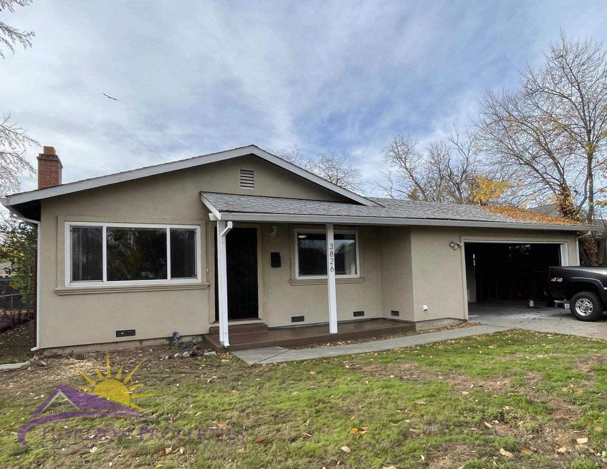 3826 45th St - Photo 3 of 30