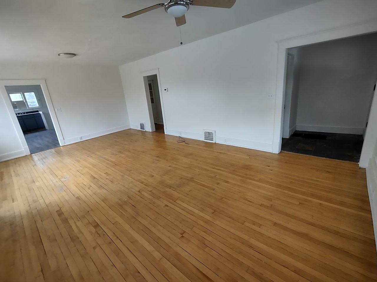 2311 West St - Photo 2 of 13