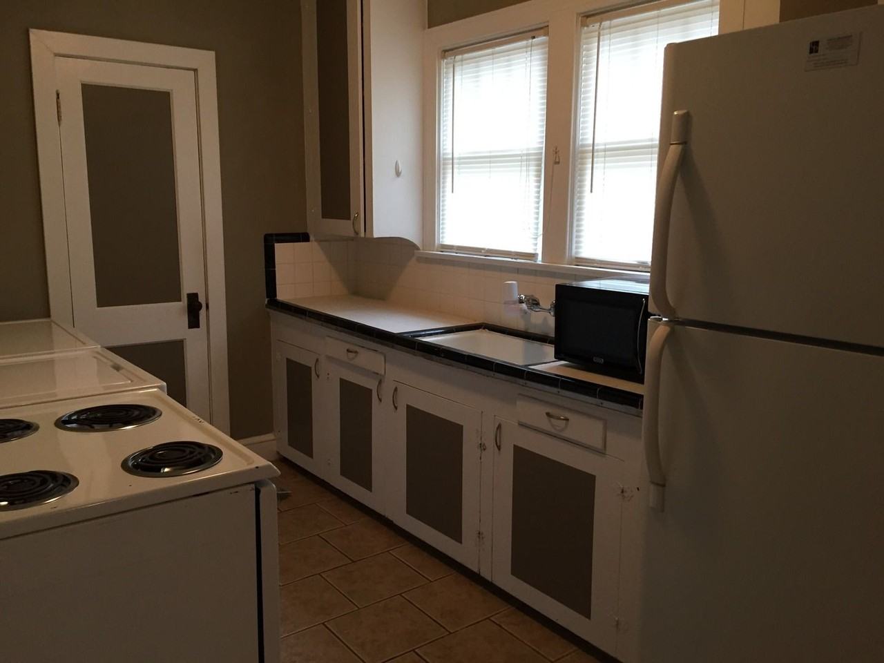 Woodbury Row - Photo 5 of 15