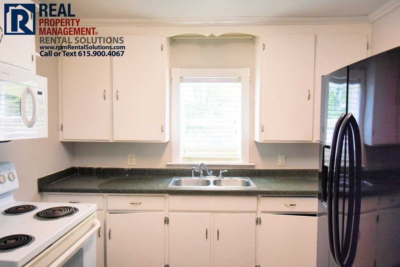 502 2nd Ave - Photo 6 of 15
