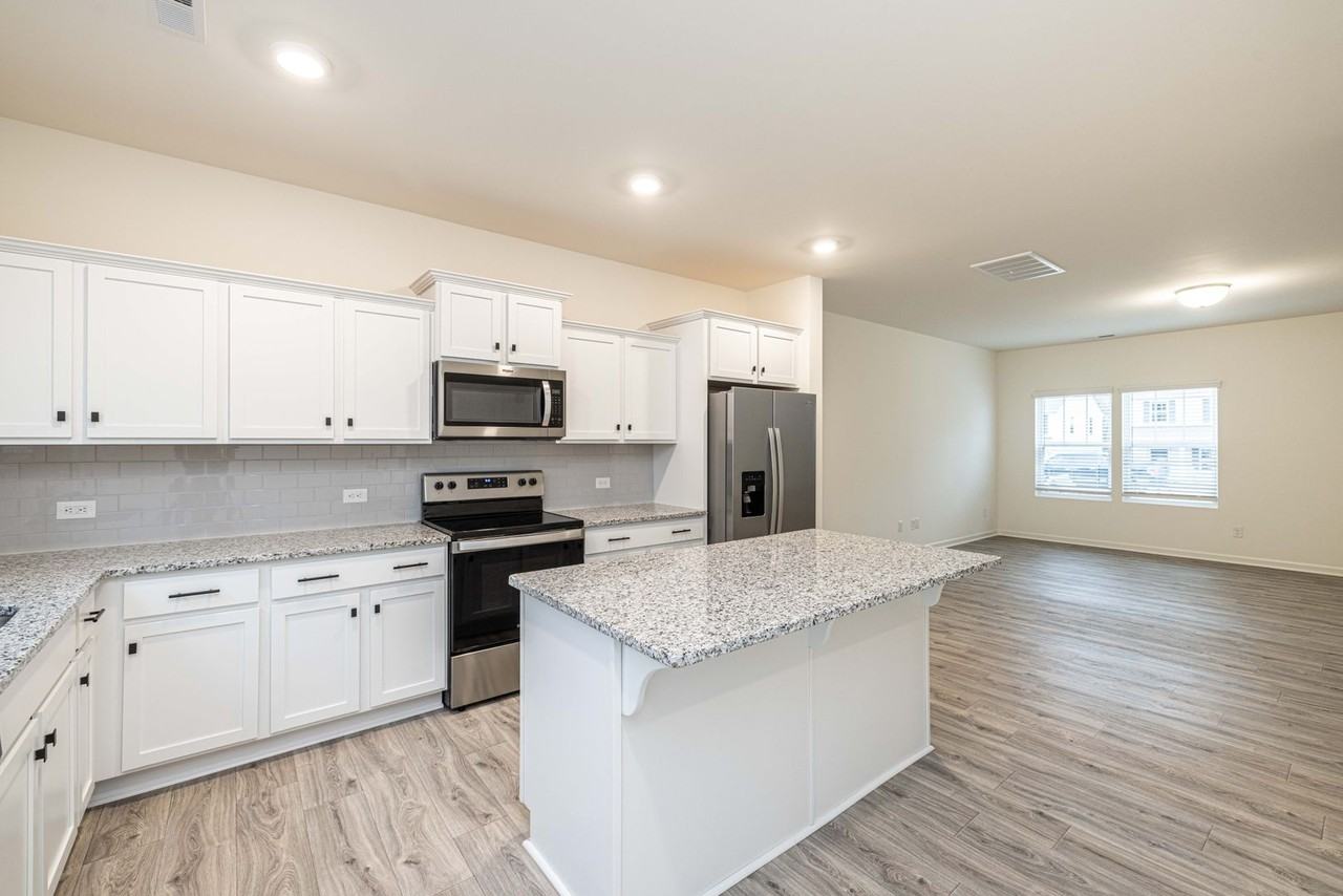 455 Kincaid Rd - Photo 5 of 18