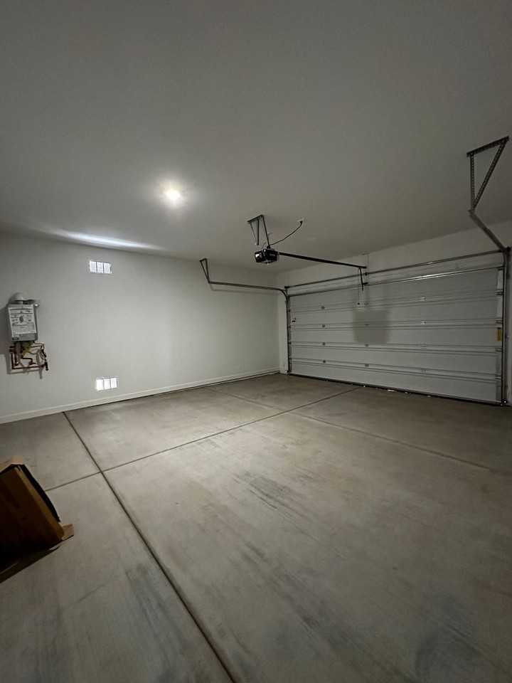 21560 N 102nd Ave - Photo 3 of 24