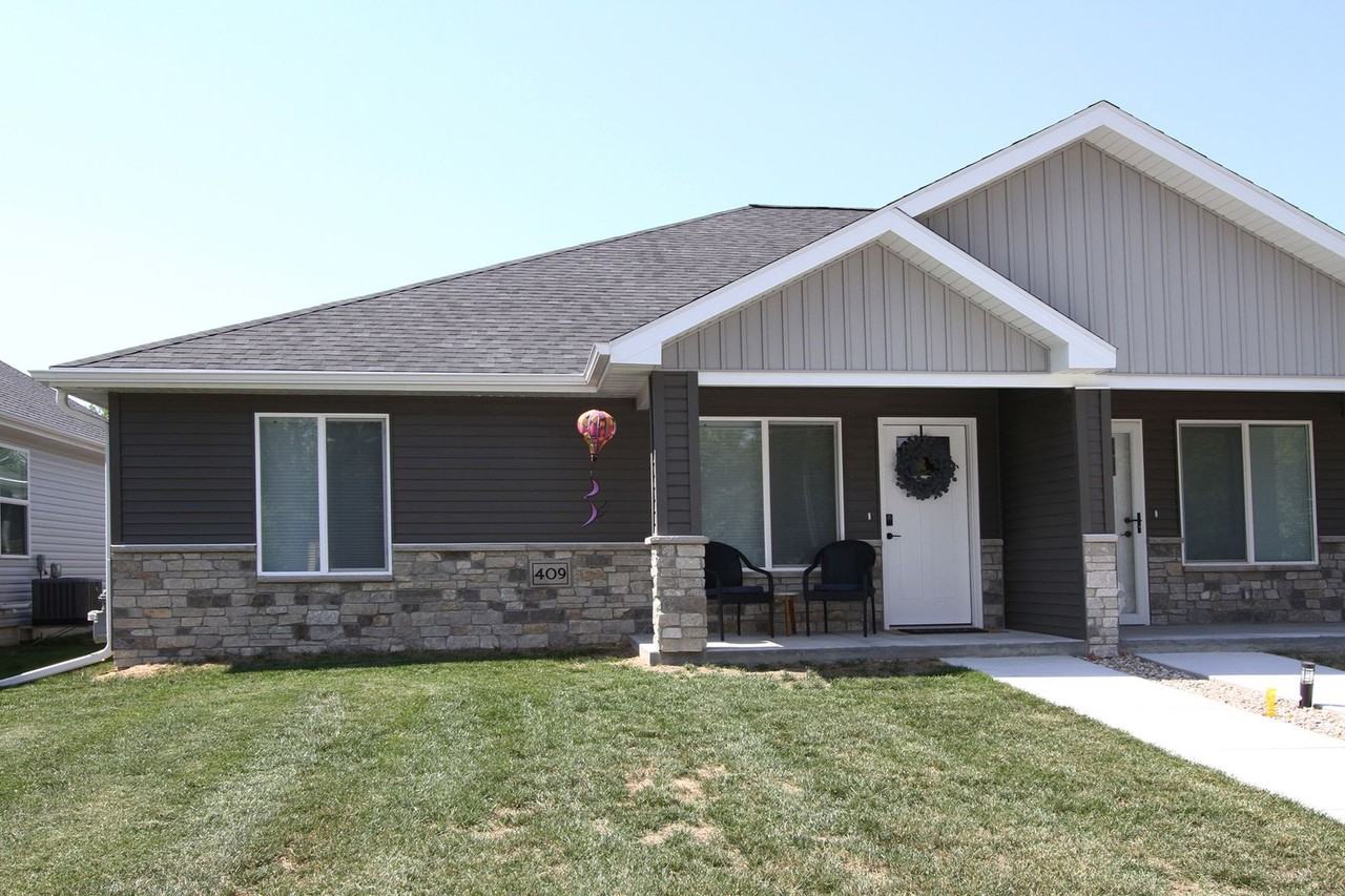 409 S 3rd St - Photo 2 of 16