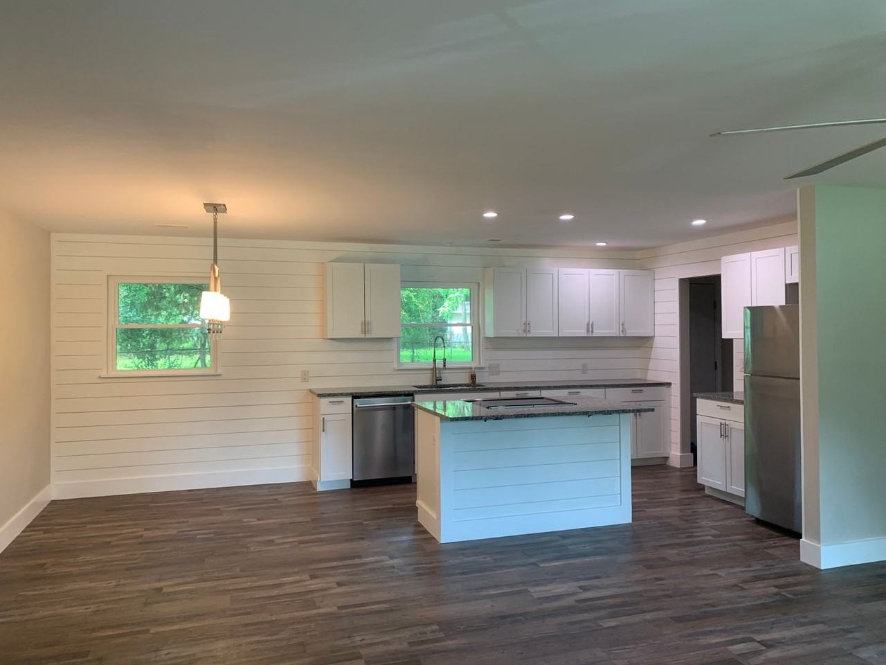 1505 Staffordshire Dr - Photo 2 of 22