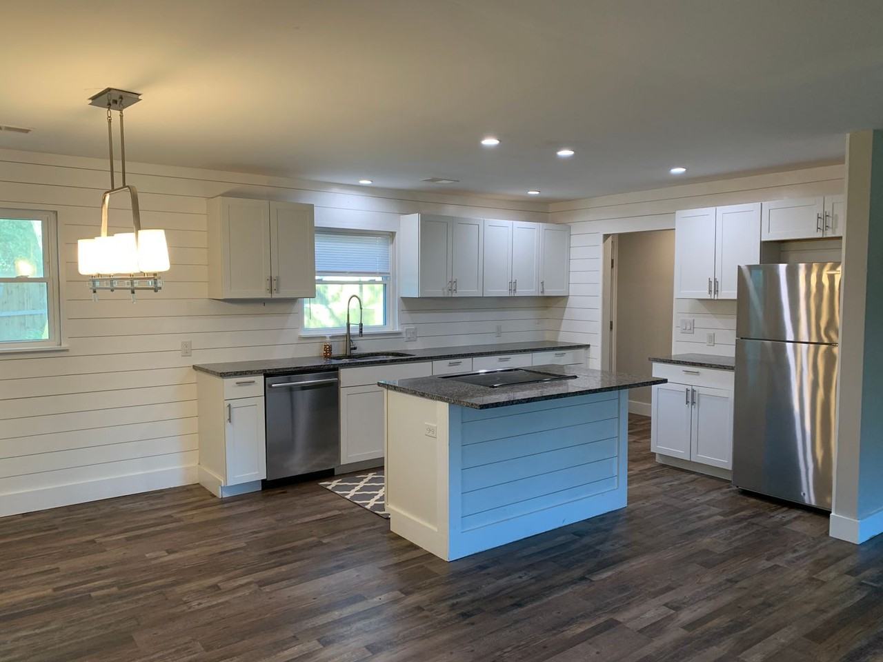 1505 Staffordshire Dr - Photo 3 of 22