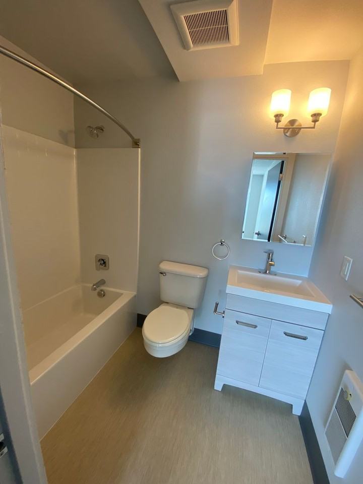 151 N Williams Ave #205 - Photo 6 of 10