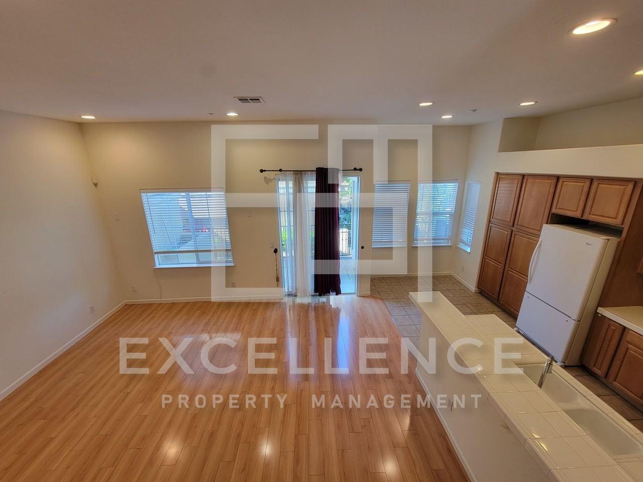 410 Tower Hill Ave - Photo 5 of 17