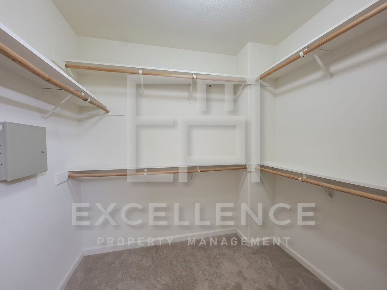 410 Tower Hill Ave - Photo 7 of 17