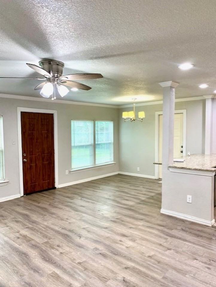 5001 Doyle St - Photo 2 of 15