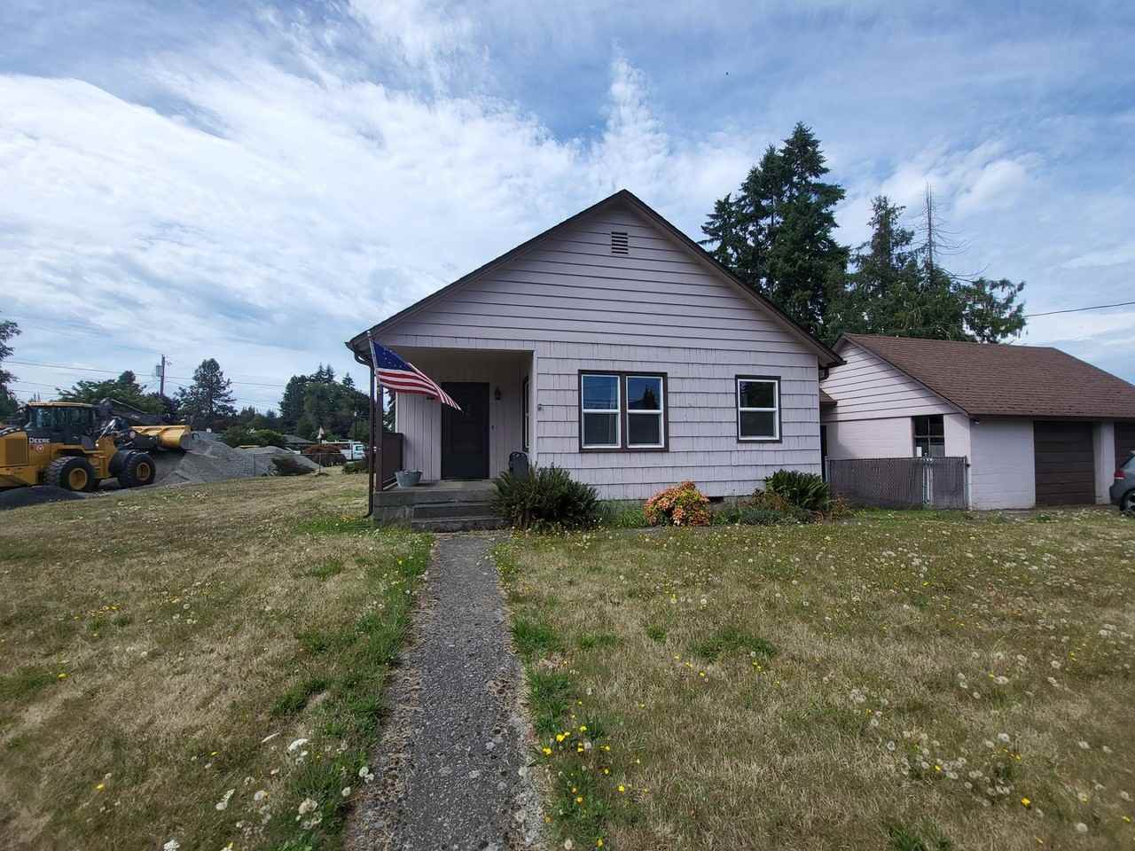 301 Linda Lane - Photo 2 of 21