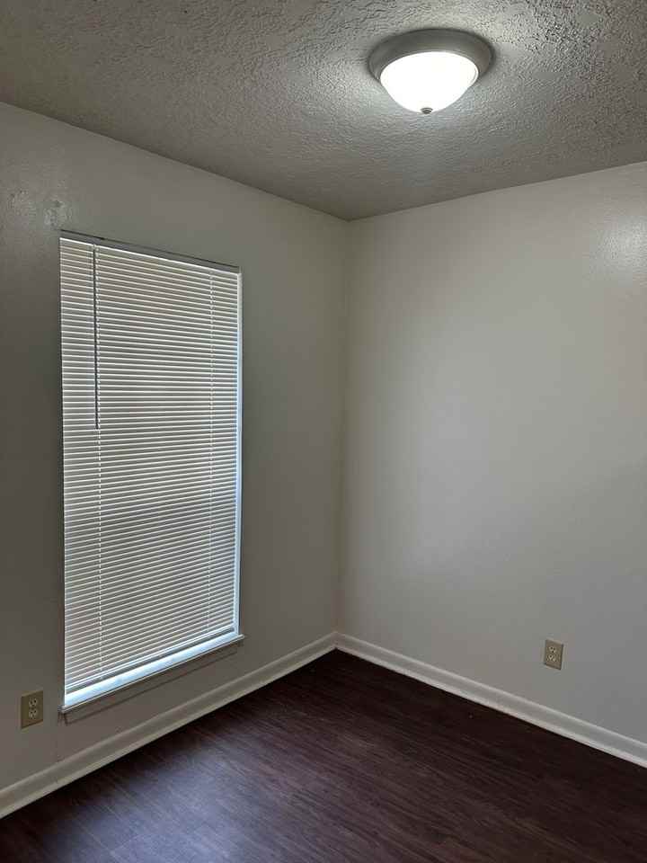 808 Concho Pl - Photo 5 of 21