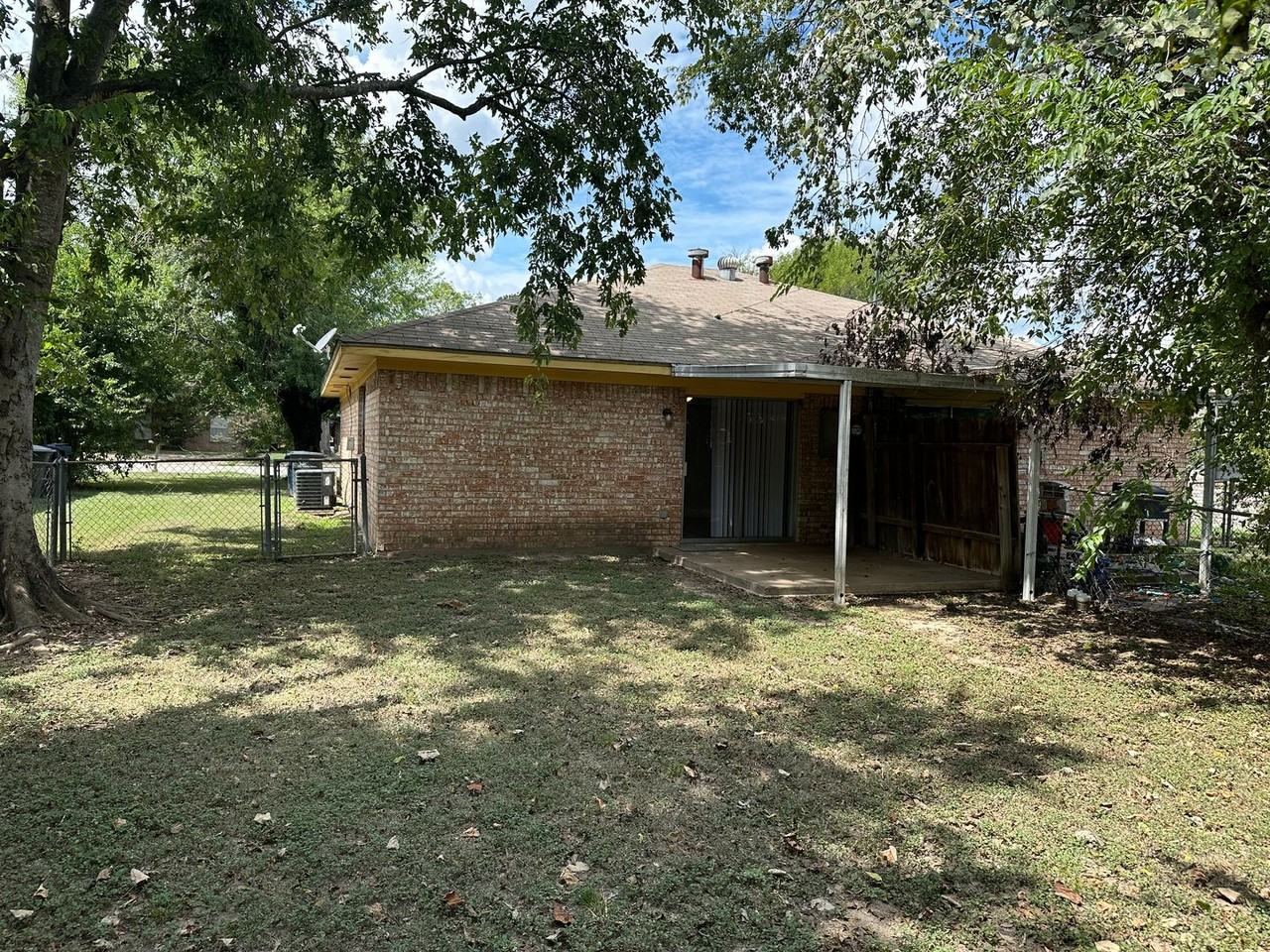 808 Concho Pl - Photo 2 of 11