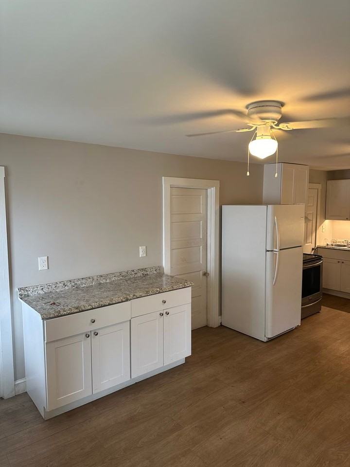 145 Union Ave - Photo 2 of 12