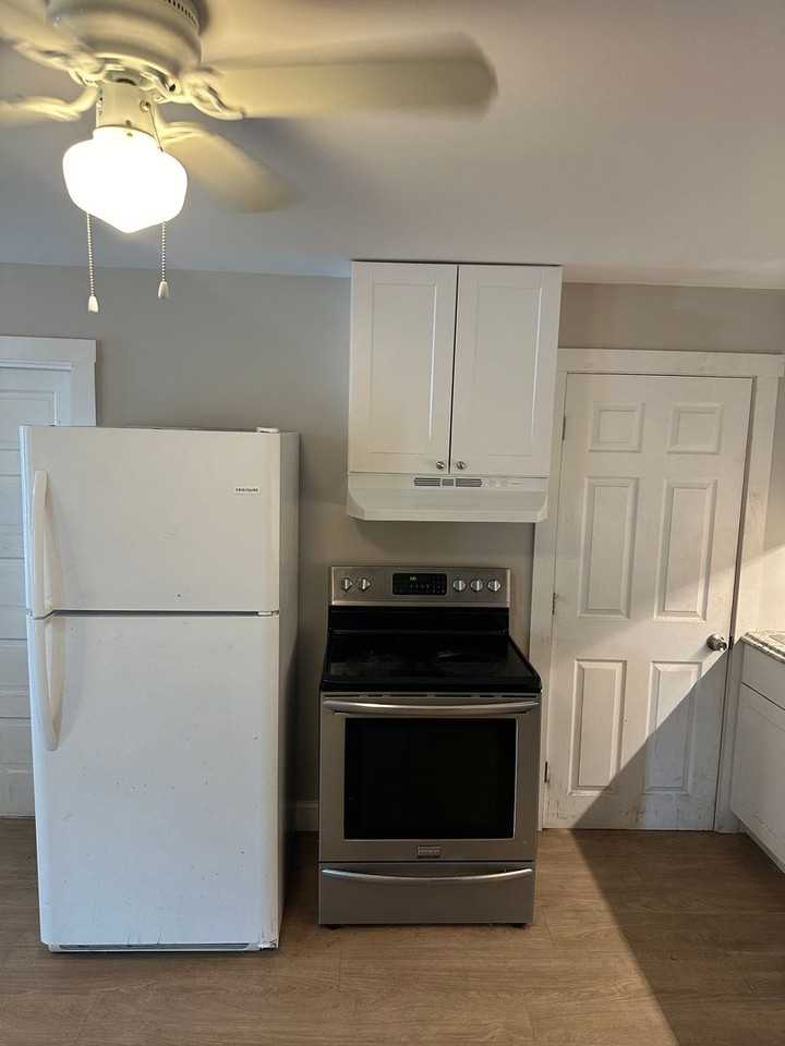 145 Union Ave - Photo 3 of 12