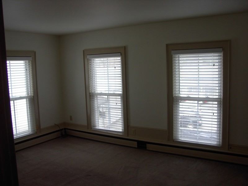 35 Main St - Photo 2 of 8