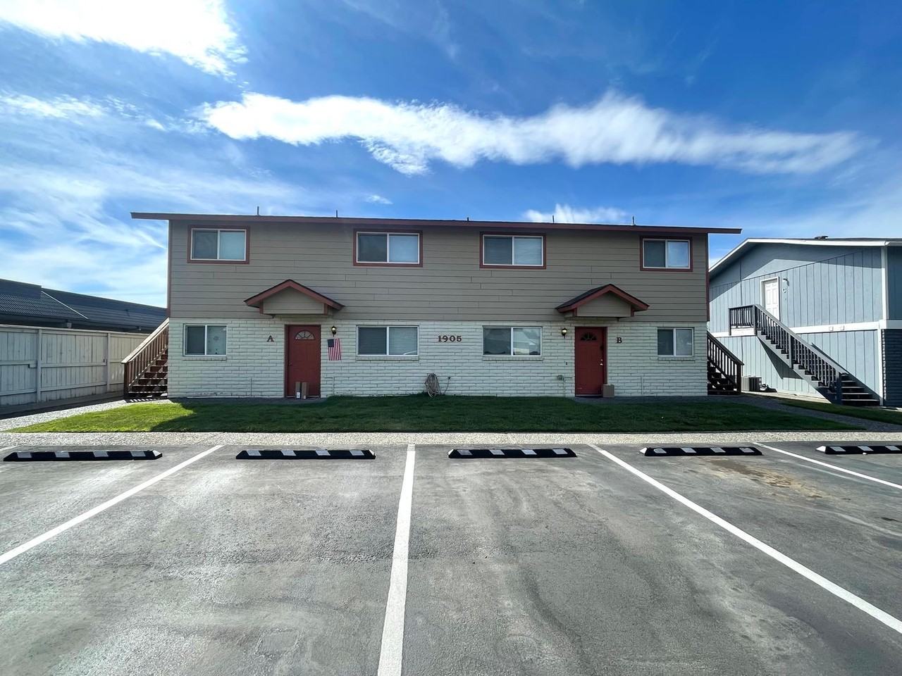 1905 Hoxie Ave #AD - Photo 2 of 24