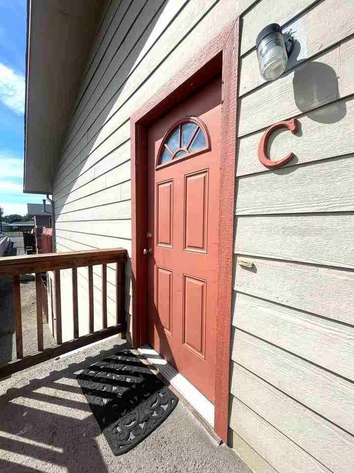 1905 Hoxie Ave #AD - Photo 3 of 24