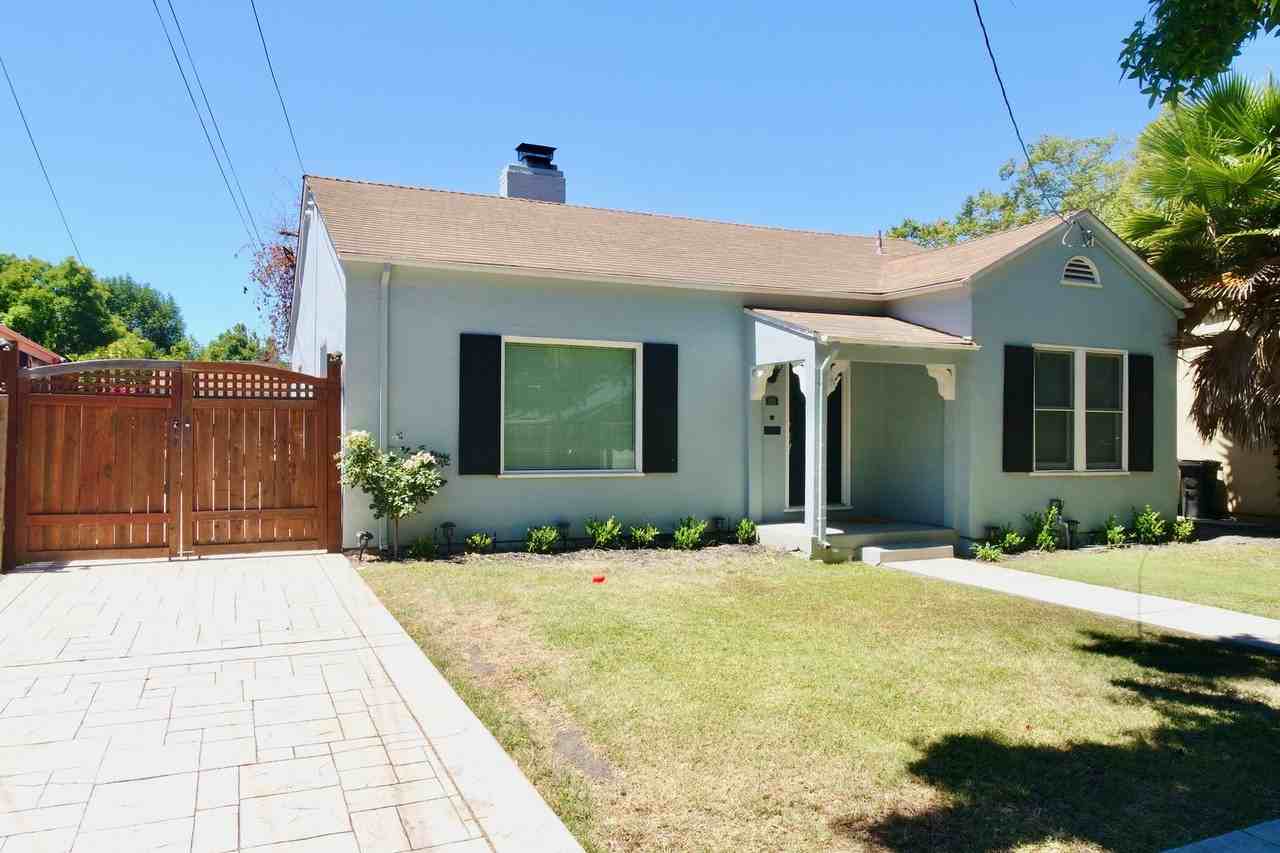 935 Elm St - Photo 2 of 32