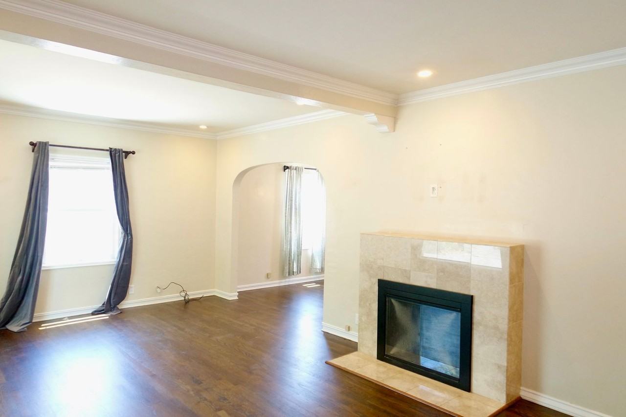 935 Elm St - Photo 3 of 32