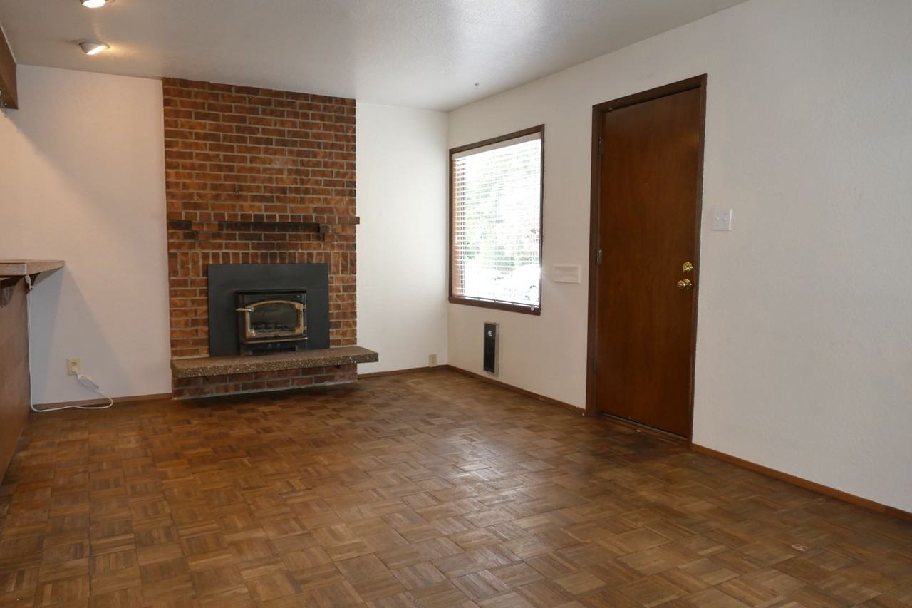 1615 N 38th St - Photo 2 of 18