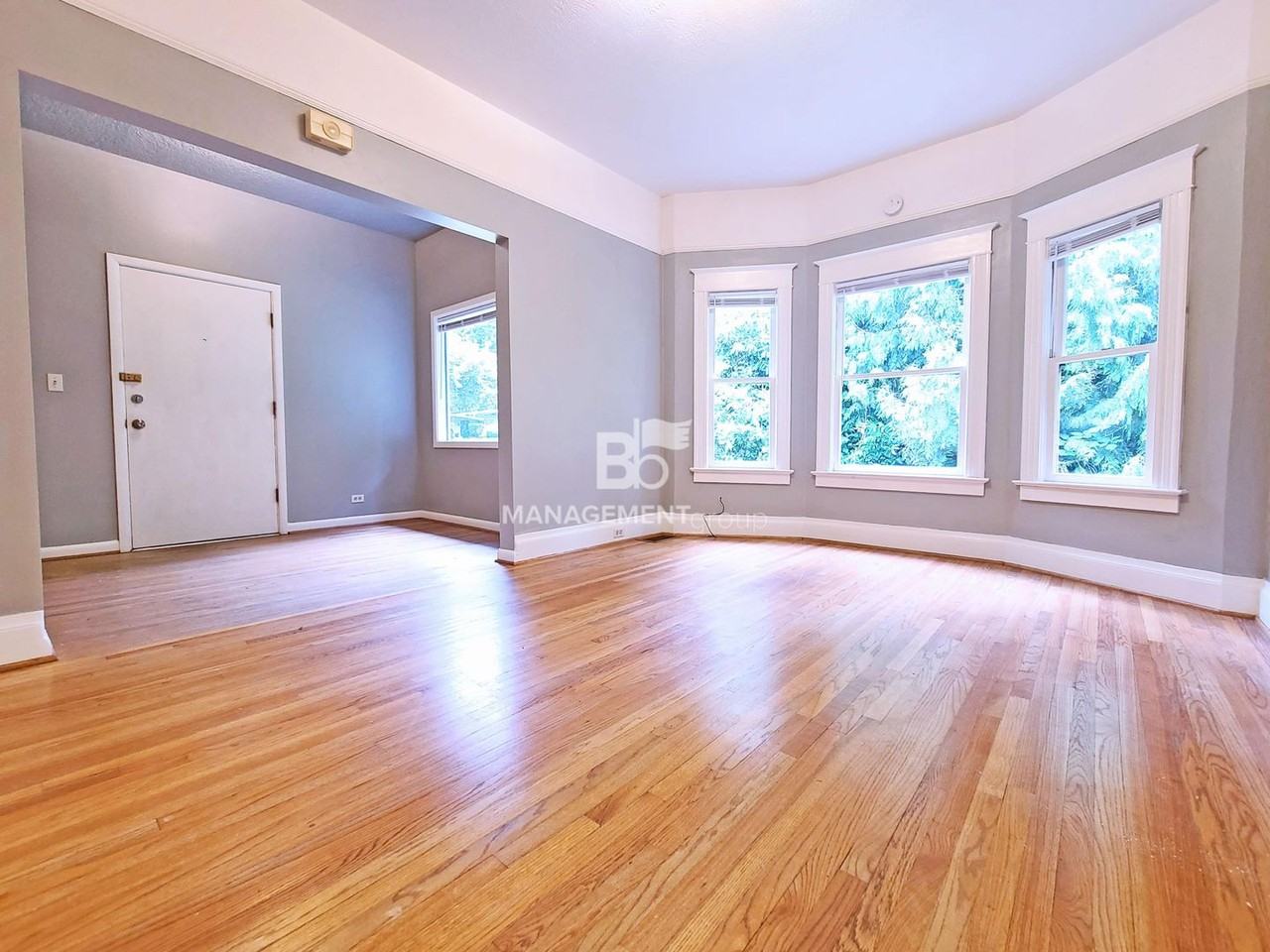 18618 Se River Rd - Photo 2 of 13