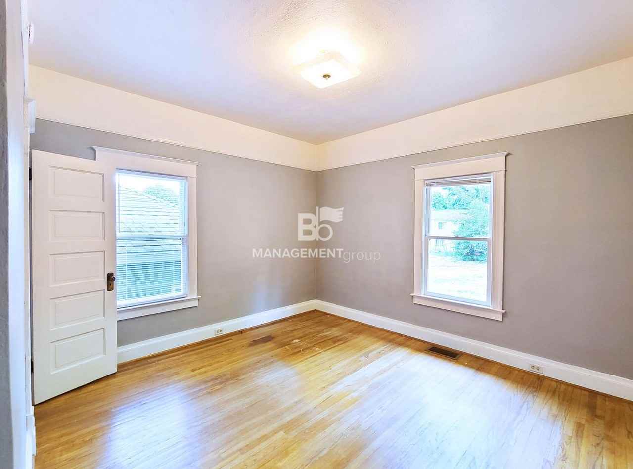 18618 Se River Rd - Photo 7 of 13