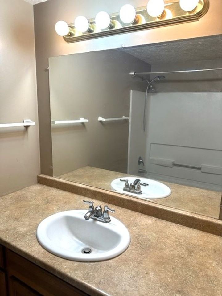 1148 7th St - Photo 6 of 18