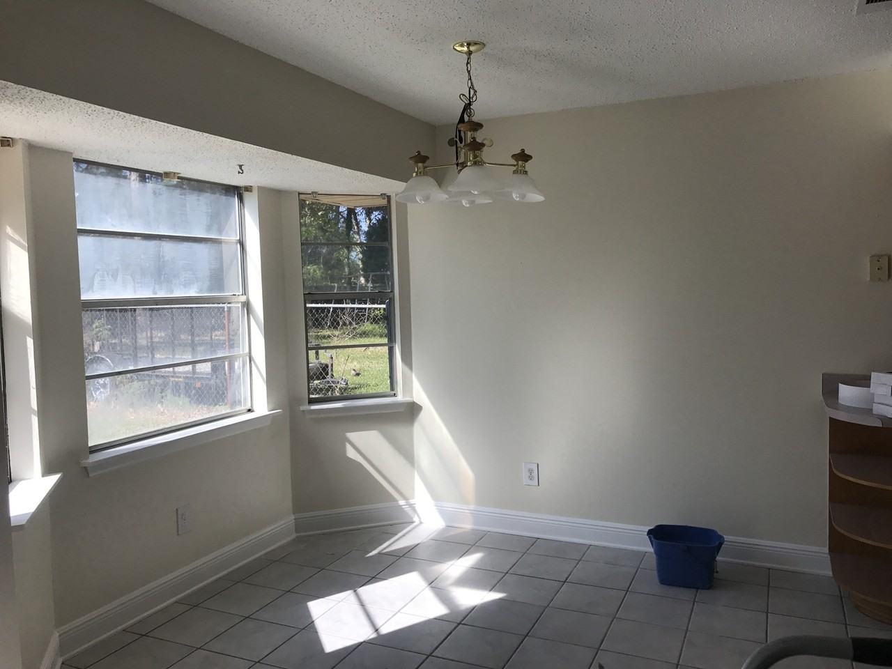 321 Thames Dr - Photo 5 of 12
