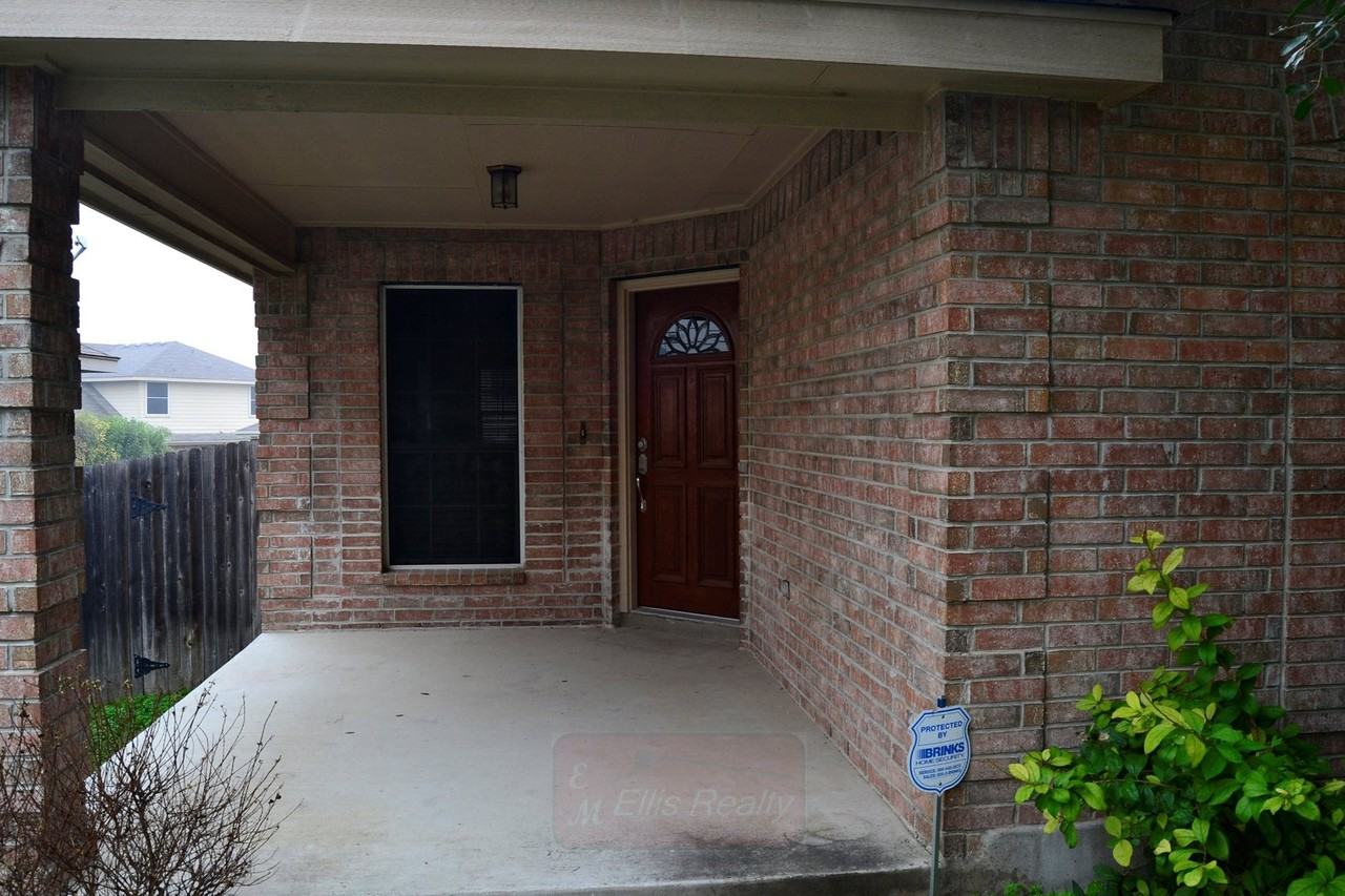 306 Bright Chase - Photo 2 of 17