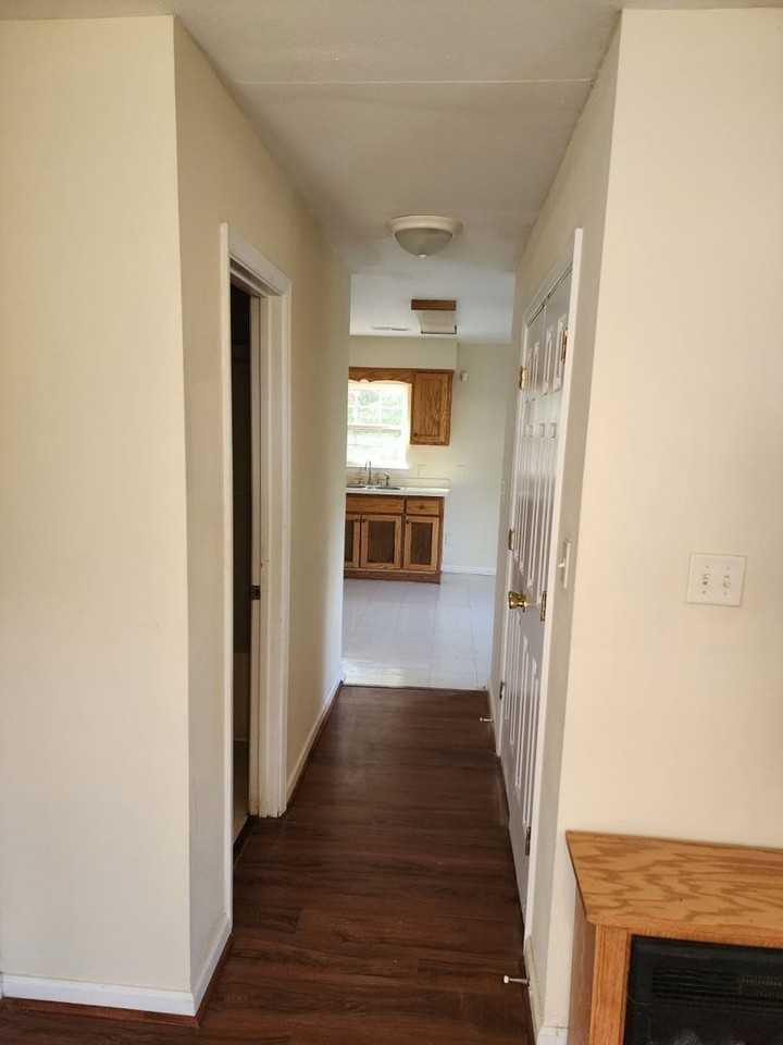 1019 Hunter St - Photo 5 of 15