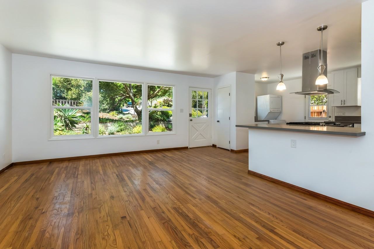 1353 Skyline Way - Photo 3 of 14