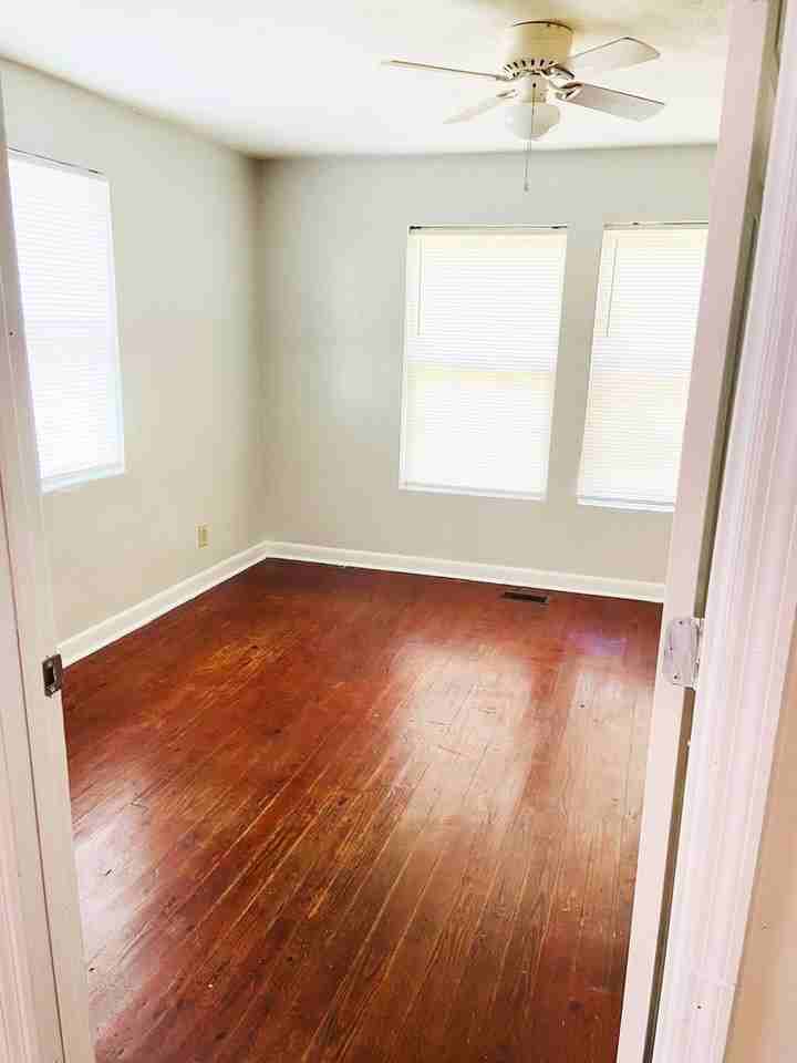 1260 Hillridge Dr - Photo 5 of 13