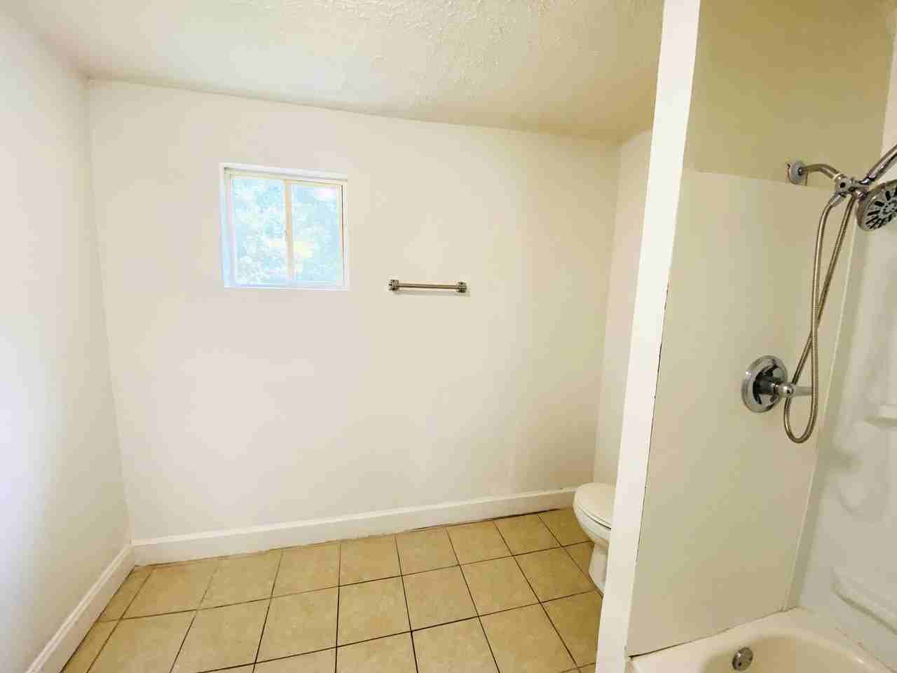 1260 Hillridge Dr - Photo 7 of 13