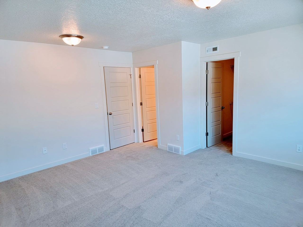 2173 W 1700 S - Photo 6 of 25