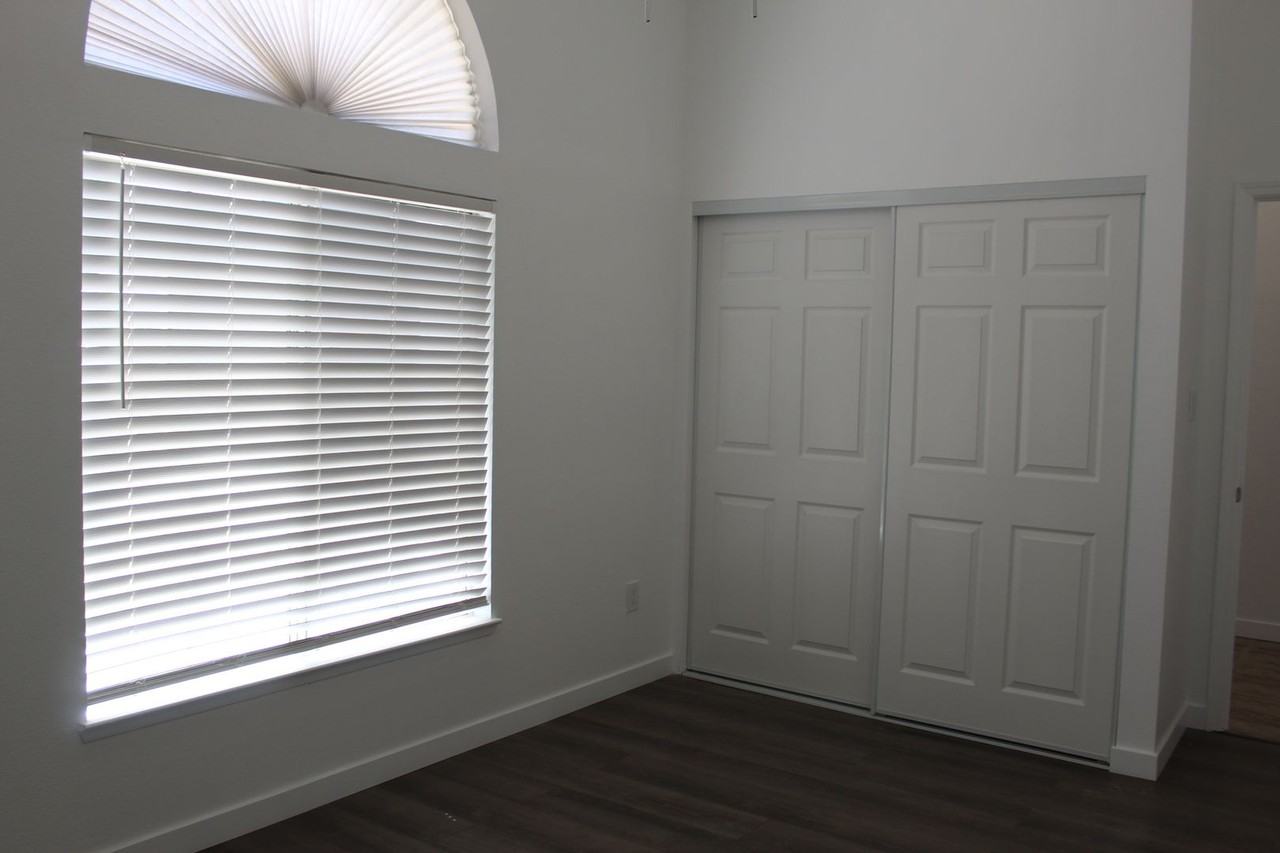 3821 Rainier Ct - Photo 5 of 24