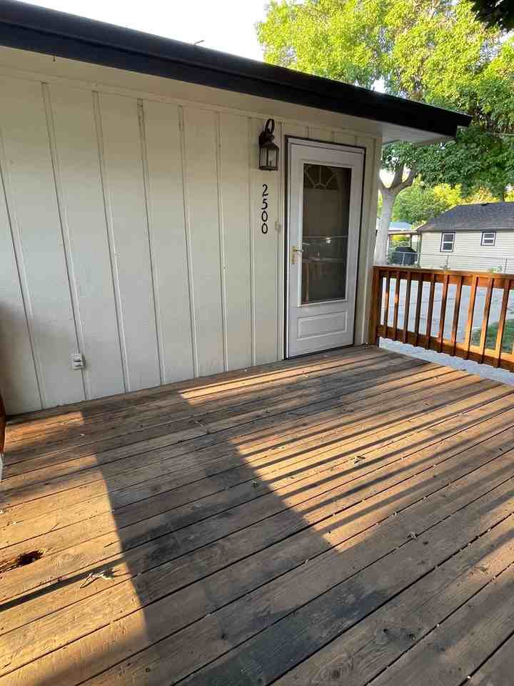 2500 W Mulberry St - Photo 3 of 19