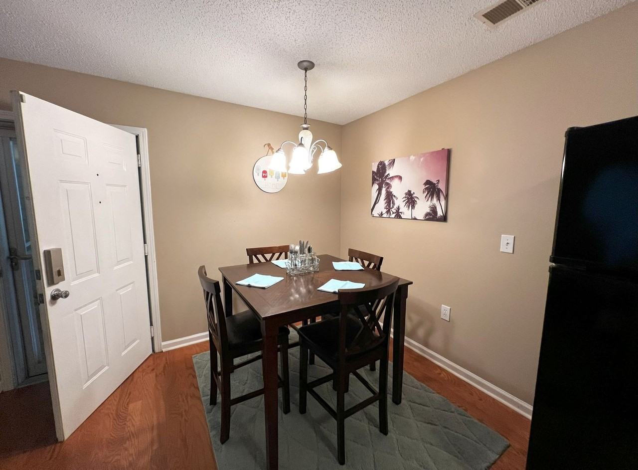 1960 Crest Hollow Drive #202 - Photo 7 of 22