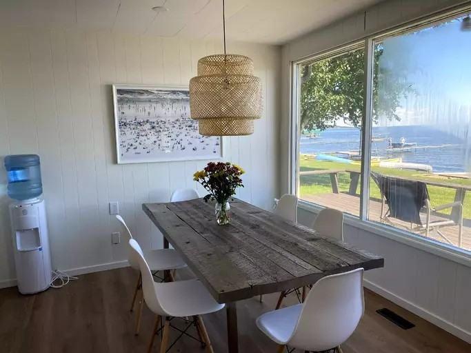 595 1 Ave N - Photo 3 of 15