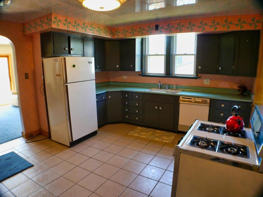 4102 Elm Ave - Photo 3 of 16