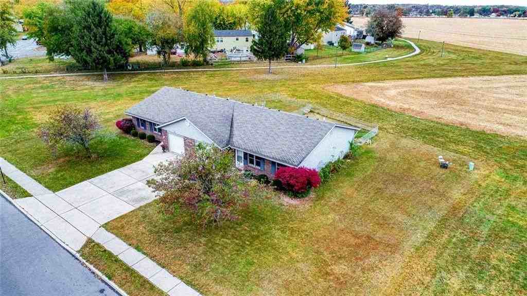 664 Martindale Rd - Photo 3 of 12