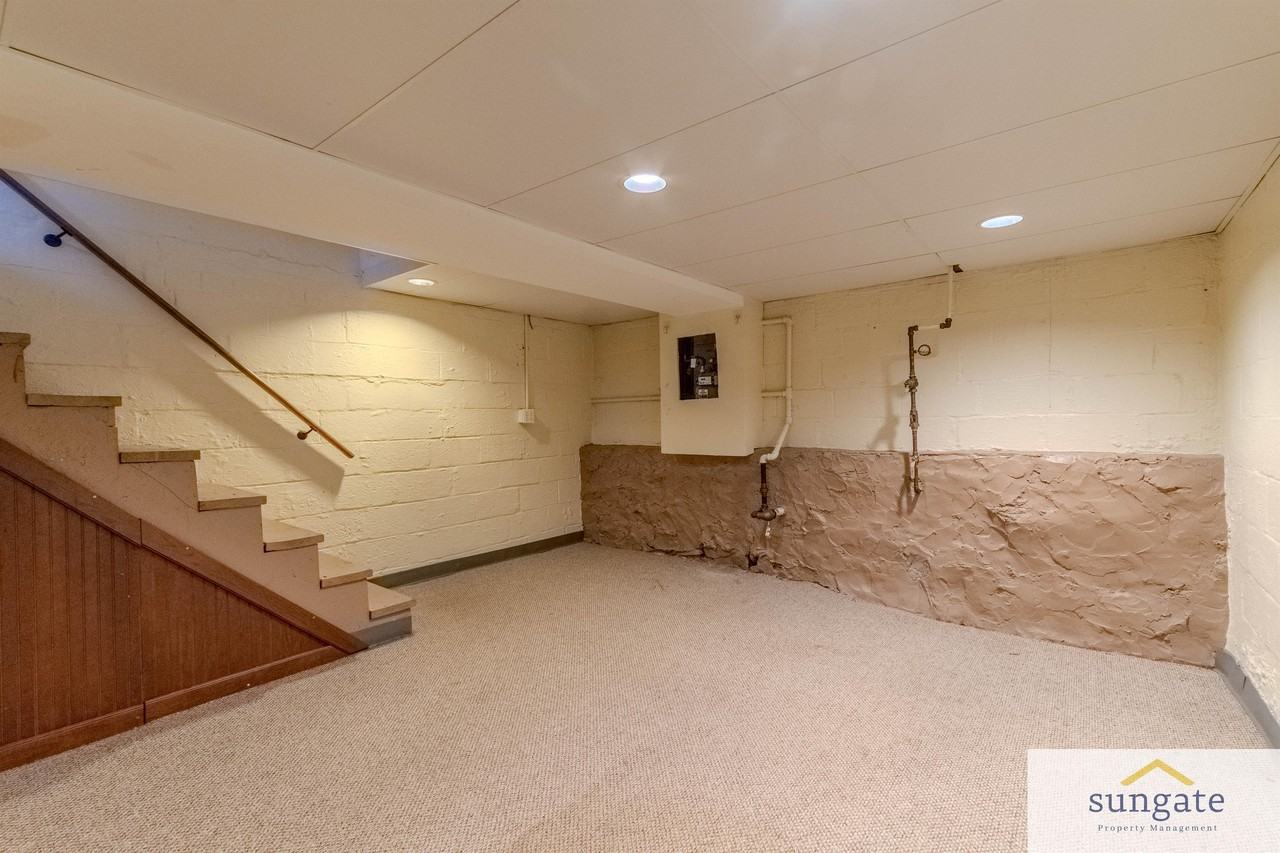 1339 W 37th St - Photo 2 of 12